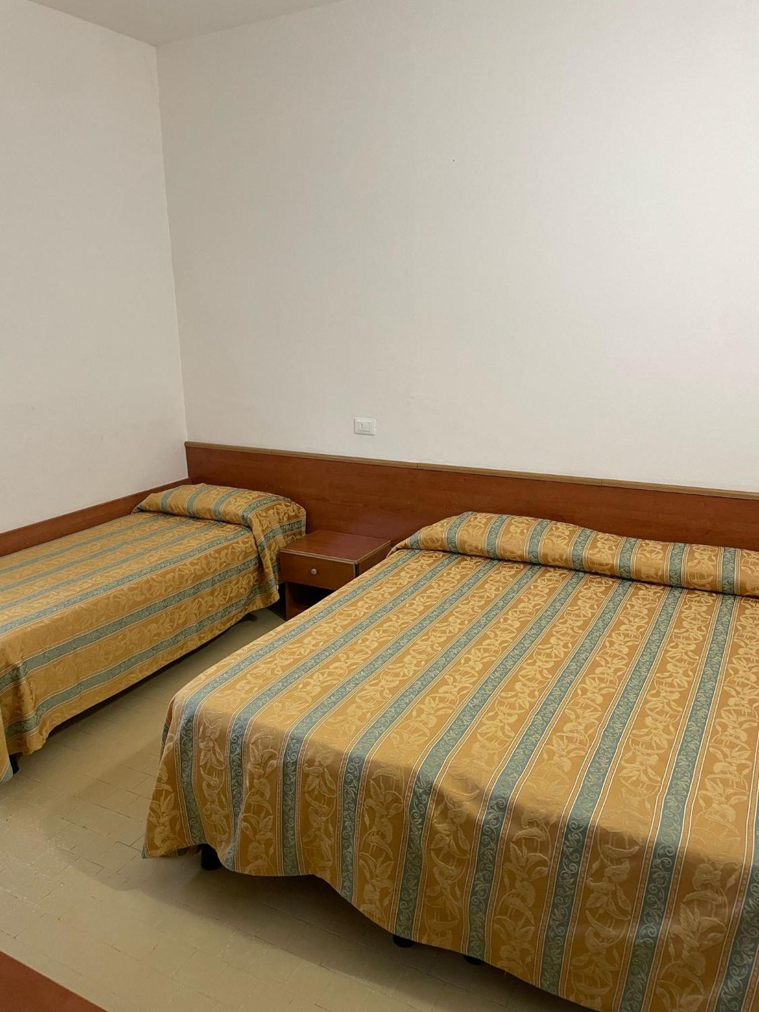 Hotel Zeus Lido di Classe Dış mekan fotoğraf