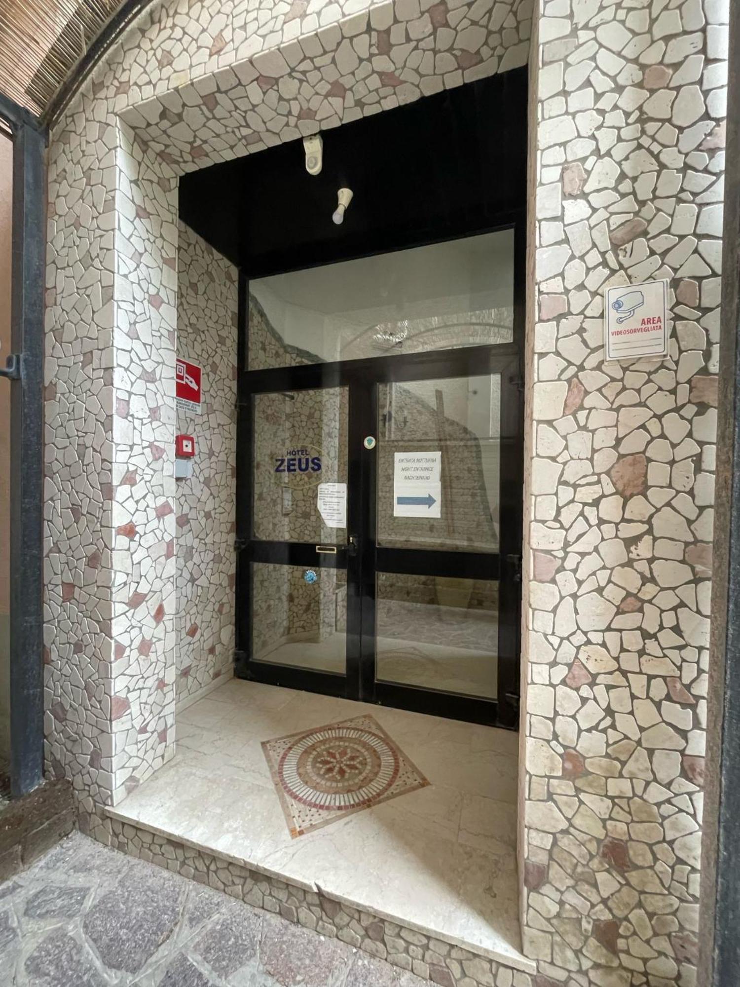 Hotel Zeus Lido di Classe Dış mekan fotoğraf