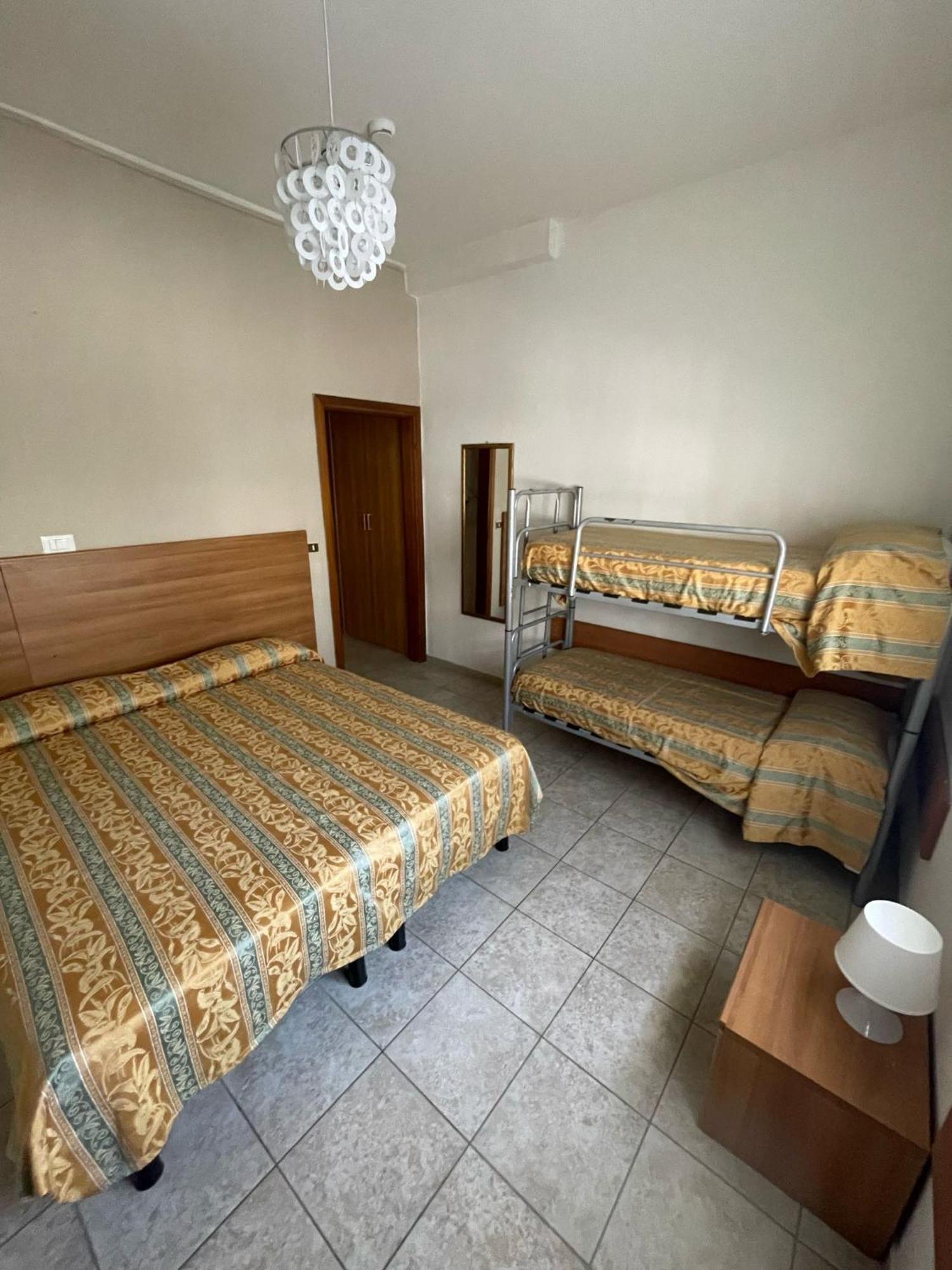 Hotel Zeus Lido di Classe Dış mekan fotoğraf